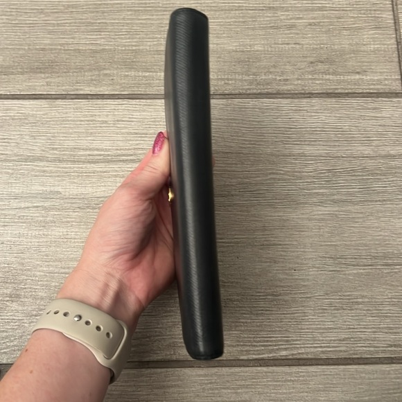 Chanel CC Button Black Leather Bifold Wallet EUC - Picture 4 of 13